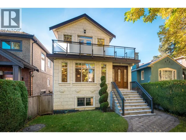 3716 W 17TH AVENUE, Vancouver, British Columbia V6S1A2