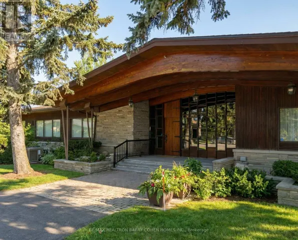 28 DALEBERRY PLACE, Toronto (Banbury-Don Mills), Ontario M3B2A7