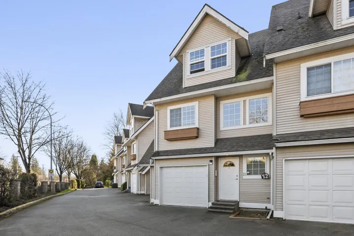 13 19948 WILLOUGHBY WAY, Langley, British Columbia V2Y1M6