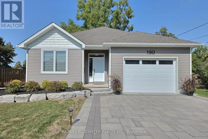 190 BROAD STREET, North Middlesex (Parkhill), Ontario N0M2K0
