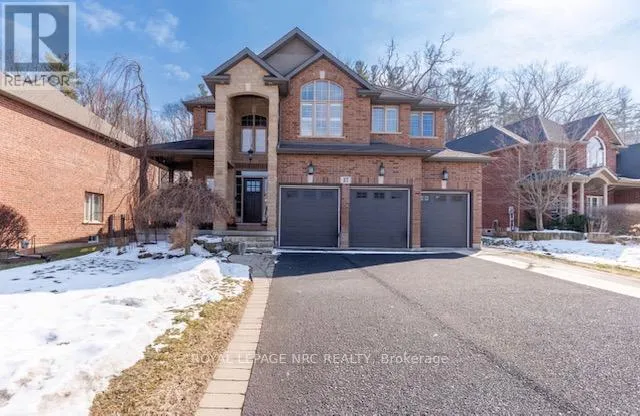 27 BELL AVENUE, Grimsby (Grimsby East), Ontario L3M1B2