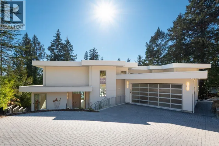4437 PICCADILLY NORTH, West Vancouver, British Columbia V7W1C8