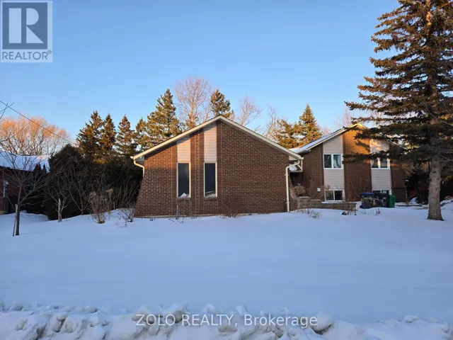 42 BOREHAM CIRCLE, Brampton (Snelgrove), Ontario L6Z1T4