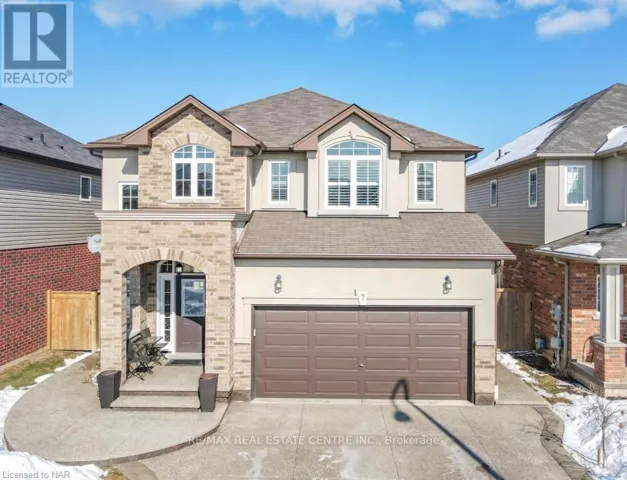 7 BIGGAR CRESCENT, Grimsby (Grimsby West), Ontario L3M0E5