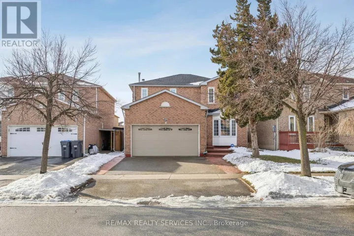 7 DUGGAN DRIVE, Brampton (Fletcher's West), Ontario L6Y4K8