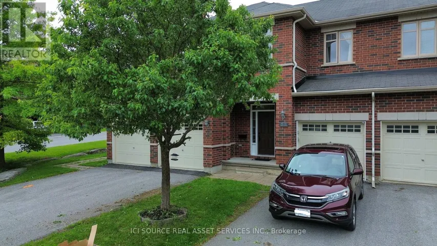 27 TORBEC AVENUE, Ottawa, Ontario K2T0B6