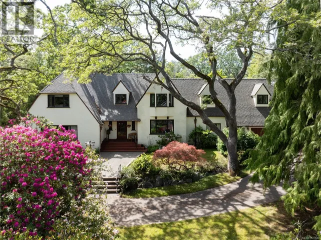 3290 Upper Terrace Rd, Oak Bay, British Columbia V8R6E6