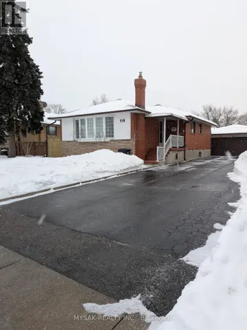 MAIN FLOOR - 96 CELESTINE DRIVE, Toronto (Willowridge-Martingrove-Richview), Ontario M9R3N7