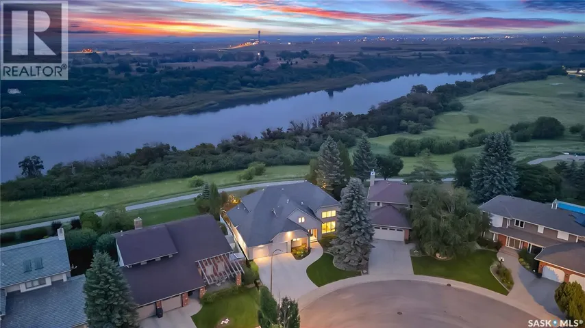 323 Mallin CRESCENT, Saskatoon, Saskatchewan S7K7X2