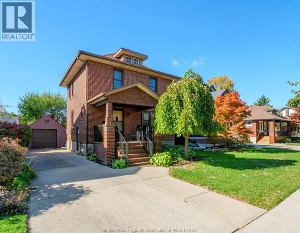 2227 LINCOLN ROAD, Windsor, Ontario N8W2R3