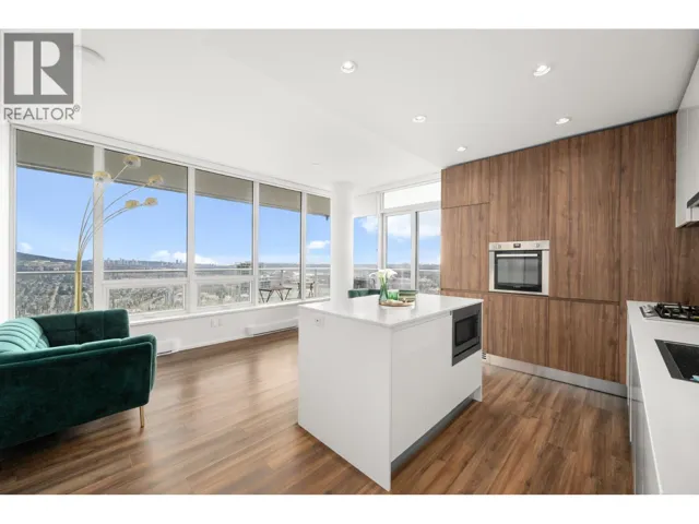 5102 4650 BRENTWOOD BOULEVARD, Burnaby, British Columbia V5C0M3