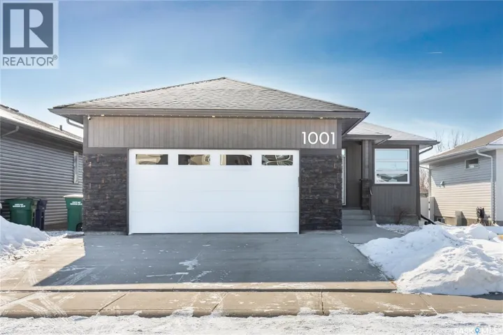 1001 Maplewood DRIVE, Moose Jaw, Saskatchewan S6J0E4