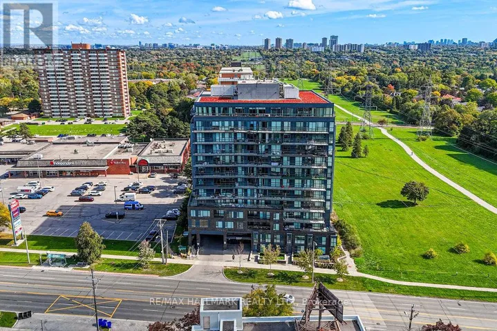 302 - 3237 BAYVIEW AVENUE, Toronto (Bayview Woods-Steeles), Ontario M2K0G1