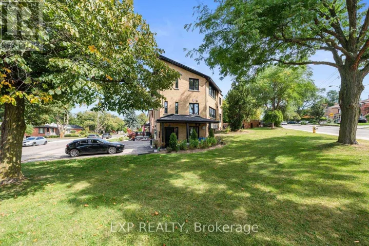 5 BRENDWIN ROAD, Toronto (Rockcliffe-Smythe), Ontario M6N4V6