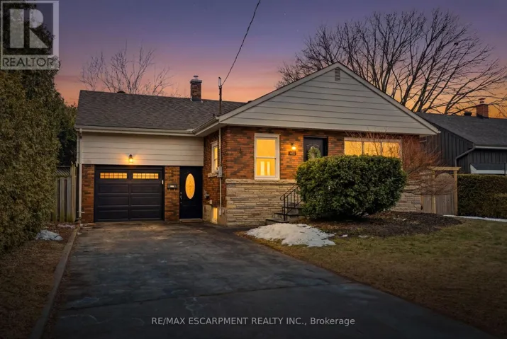 411 PEPPER DRIVE, Burlington (Brant), Ontario L7R3E1