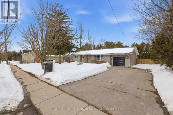 579 QUEEN STREET, Scugog (Port Perry), Ontario L9L1L1