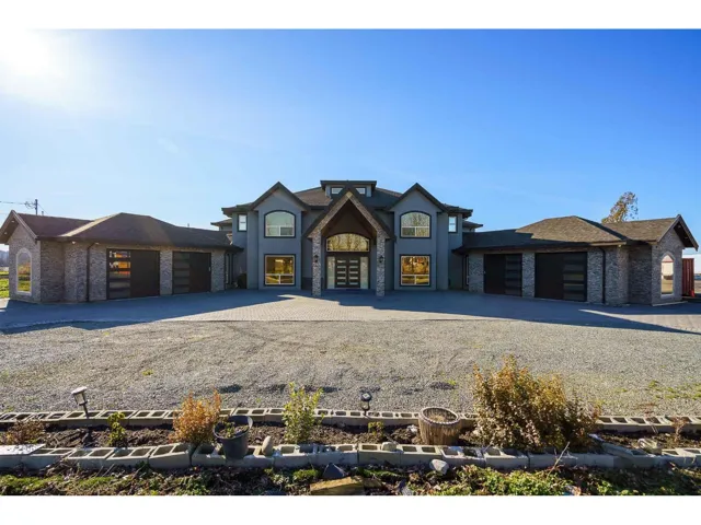 4371 184 STREET, Surrey, British Columbia V3Z1B7