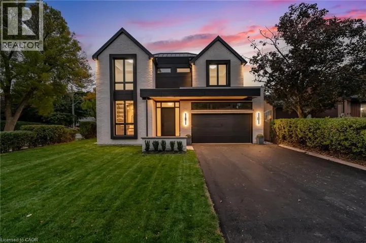 144 MANSFIELD Drive, Oakville, Ontario L6H1K4