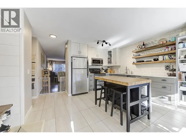 290 Mills Road Unit# 101, Kelowna, British Columbia V1X4G8