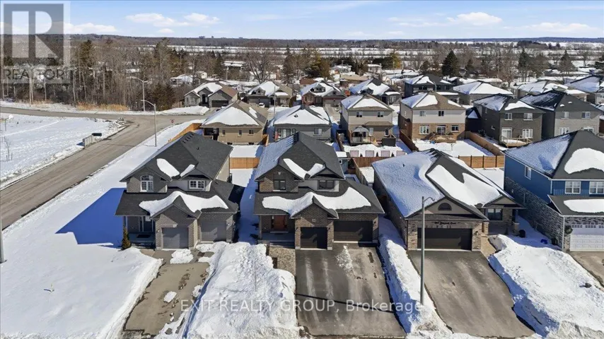 106 LEDGEROCK COURT, Quinte West (Sidney Ward), Ontario K8R0A1