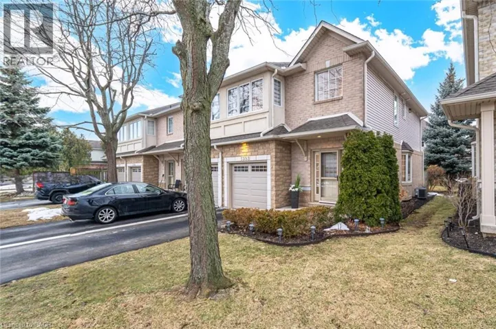 1353 STEPHENSON Drive, Burlington, Ontario L7S2M4