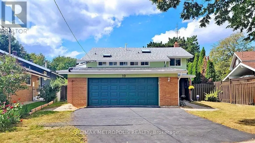 10 ARLENE CRESCENT, Toronto (Bendale), Ontario M1P3L9