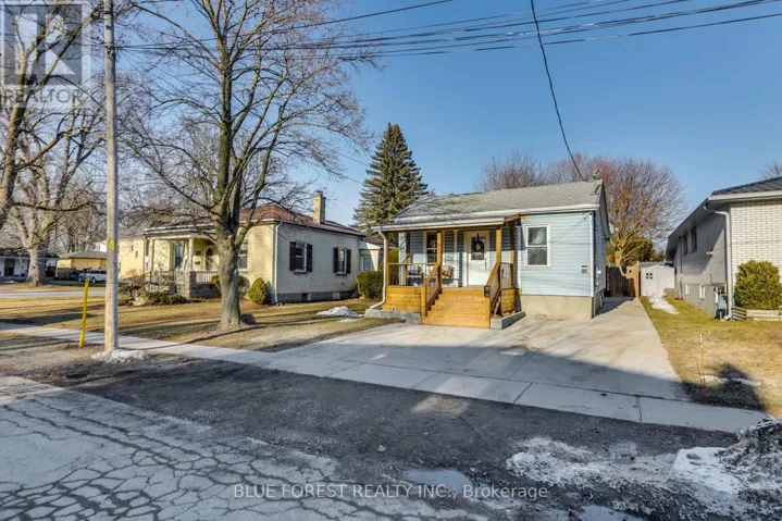 131 EMILY STREET, Strathroy-Caradoc (NW), Ontario N7G2Z7