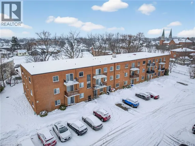 456 CARLTON Street Unit# 10, St. Catharines, Ontario L2M4X1