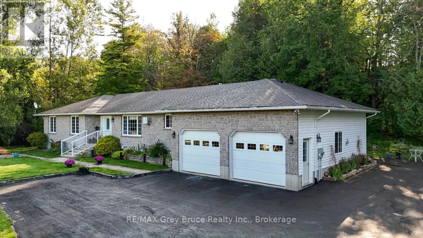 501204 GREY 1 ROAD, Georgian Bluffs, Ontario N0H2T0