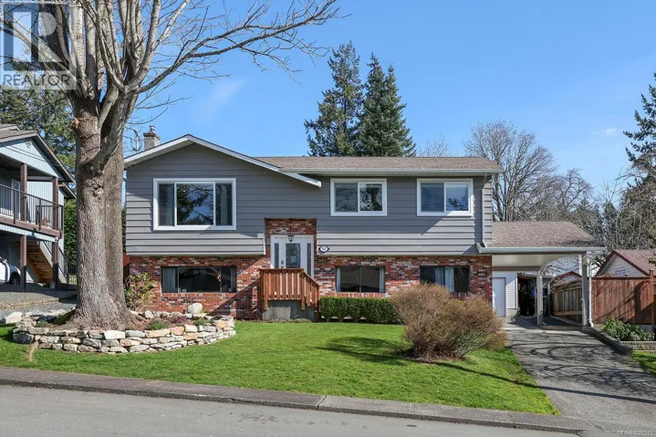 512 Brooklyn Pl, Comox, British Columbia V9M3G6