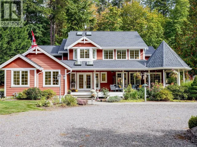 6583 Wallace Dr, Central Saanich, British Columbia V8M1J8