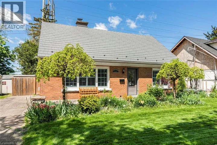 2055 CHURCHILL Avenue, Burlington, Ontario L7R3T8