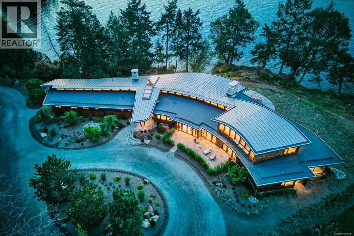 3200 Clam Bay Rd, Pender Island, British Columbia V0M2M1