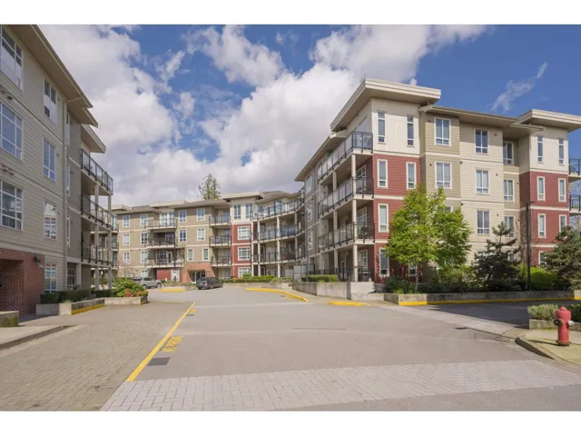 D405 20211 66 AVENUE, Langley, British Columbia V2Y0L4