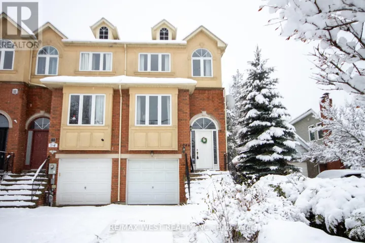 104A BENSON AVENUE, Richmond Hill (Mill Pond), Ontario L4C4E7