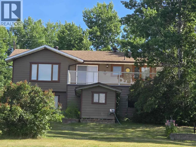 6072 LAKESHORE DRIVE, Horse Lake, British Columbia V0K2E3