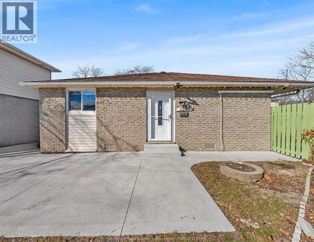 1345 BENTCLIFFE COURT, Windsor, Ontario N8S4L2