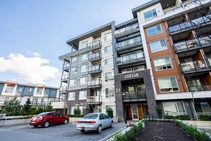 #B204 20834 80TH AVENUE, Langley, British Columbia V2Y3M5