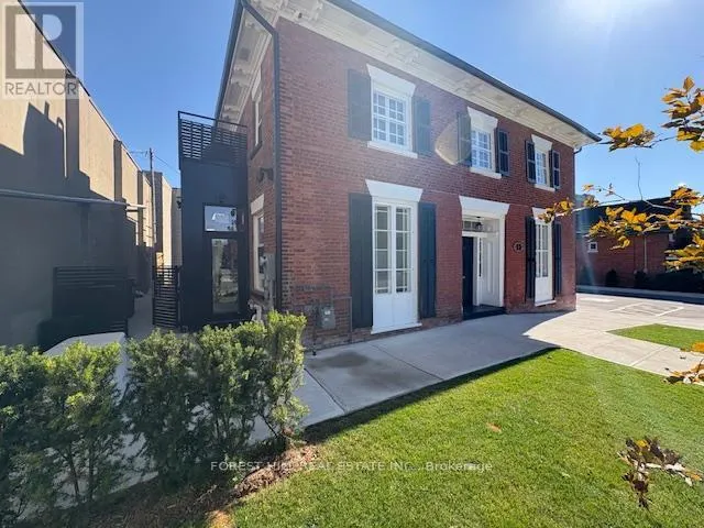 2ND LEVEL - 13 THOMAS STREET, Mississauga (Streetsville), Ontario L5M1Y4