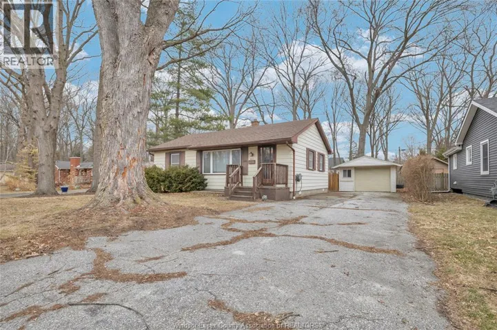 987 VICTORY, LaSalle, Ontario N9J1W2