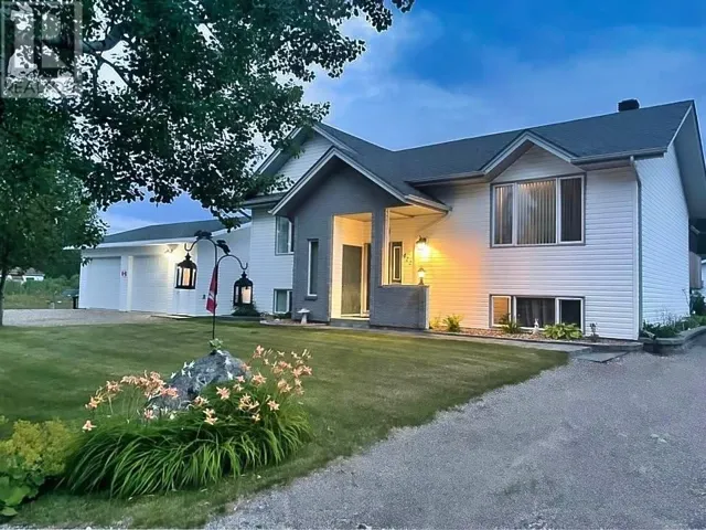 422 Birch Crescent, Nakina, Ontario P0T2H0