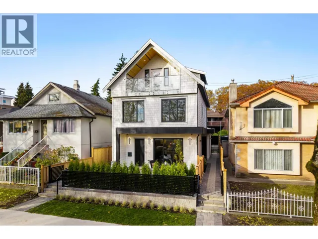 2 3429 NAPIER STREET, Vancouver, British Columbia V5K2X5