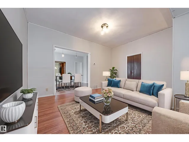 12126 39 ST NW, Edmonton, Alberta T5W2K1