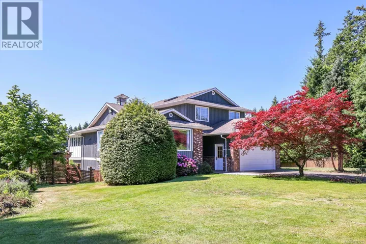 2099 Idiens Way, Comox, British Columbia V9M3Y9