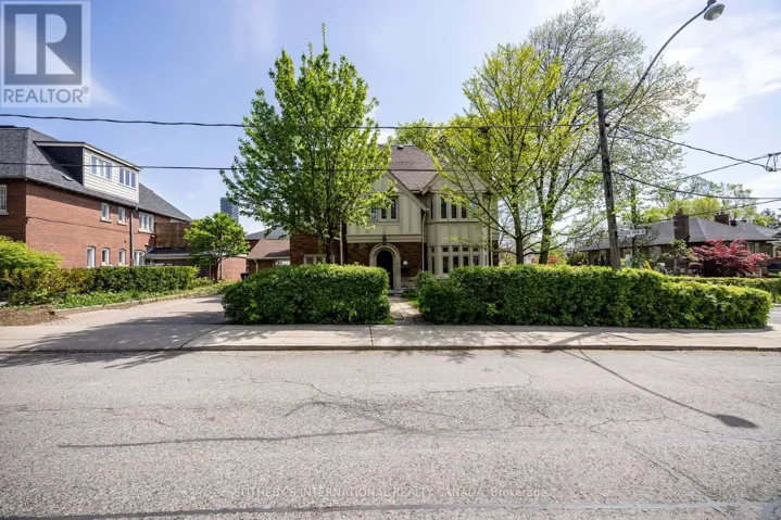 UPPER - 131 HIGHBOURNE ROAD, Toronto (Yonge-Eglinton), Ontario M5P2J8