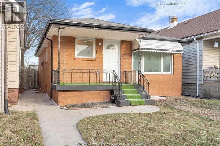 1510 LANGLOIS, Windsor, Ontario N8X4M2