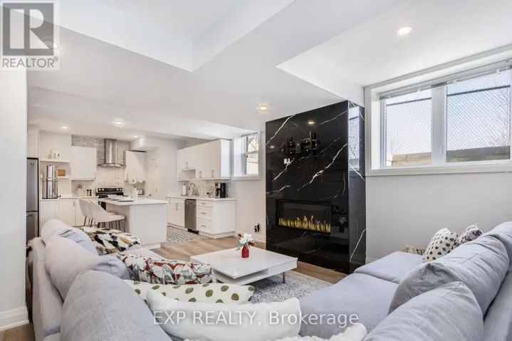 21 LACROSSE TRAIL, Vaughan (Kleinburg), Ontario L4H4S7