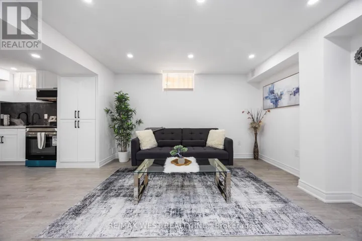 BSMT - 339 FLEETWOOD DRIVE, Oshawa (Eastdale), Ontario L1K3G2