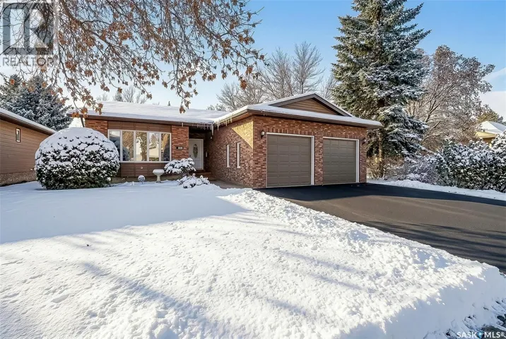34 Elisia DRIVE, Moose Jaw, Saskatchewan S6J1G9