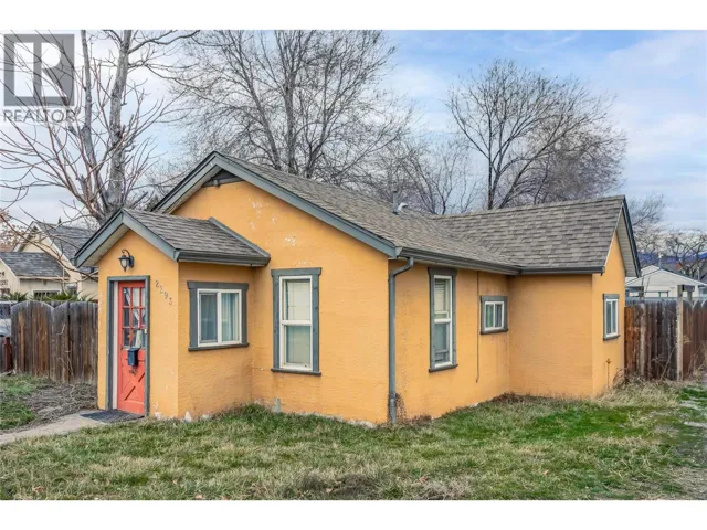 2293 Woodlawn Street, Kelowna, British Columbia V1Y2T1